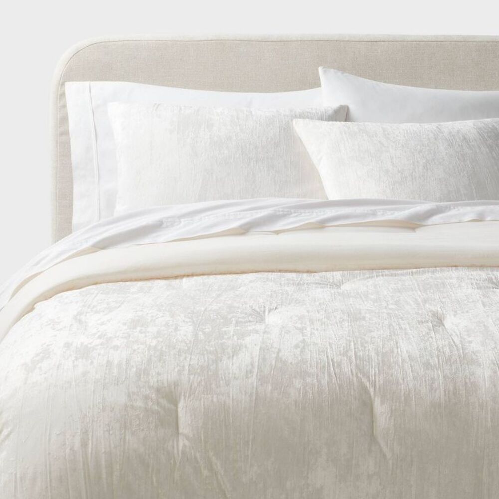 Open Box - Threshold -  Comforter Bedding Set Velvet  Off-White